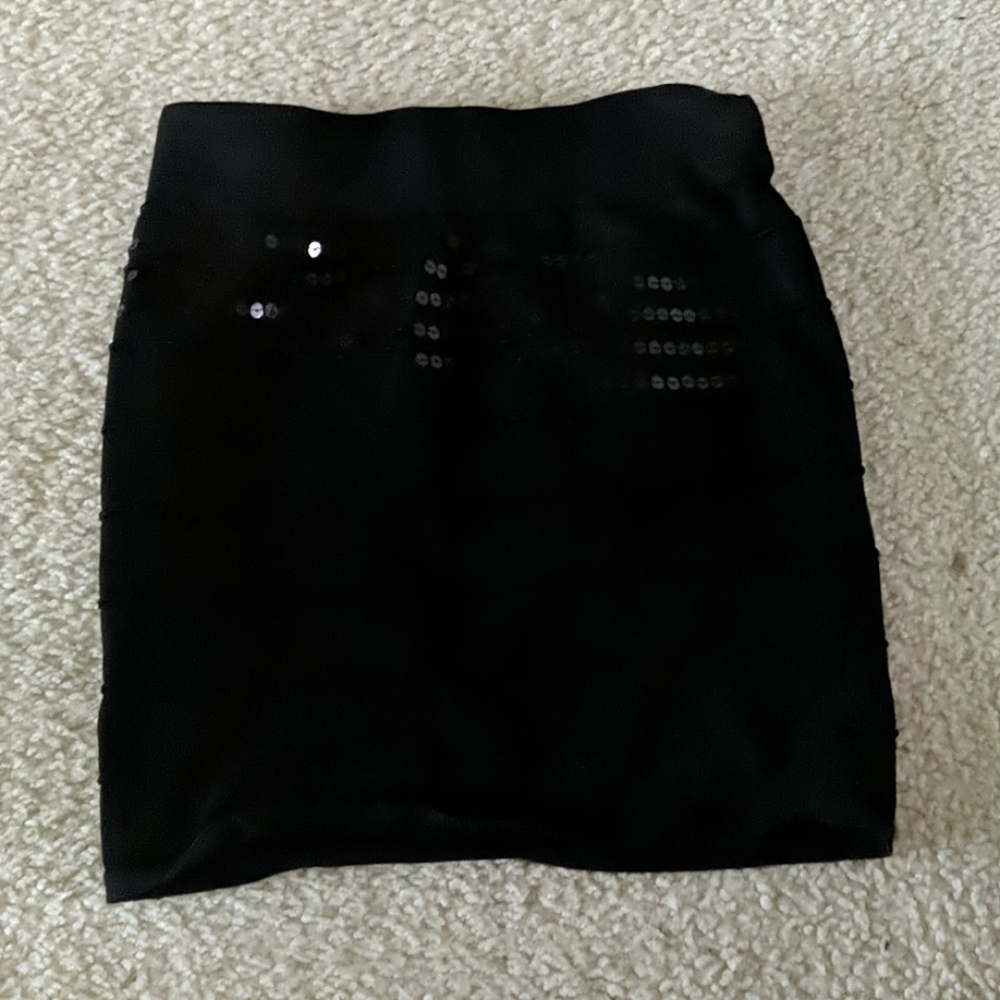 WetSeal black sequence skirt